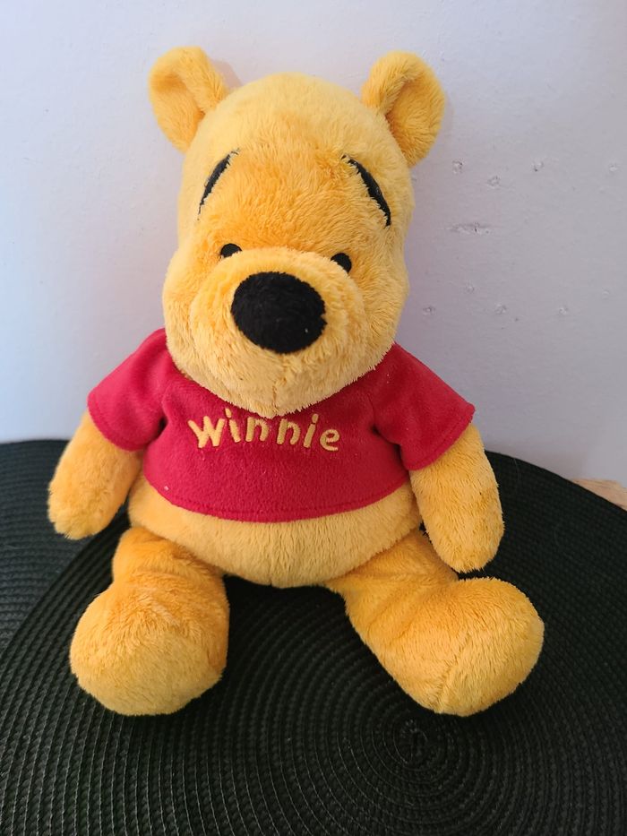 Peluche Winnie l'ourson DISNEY