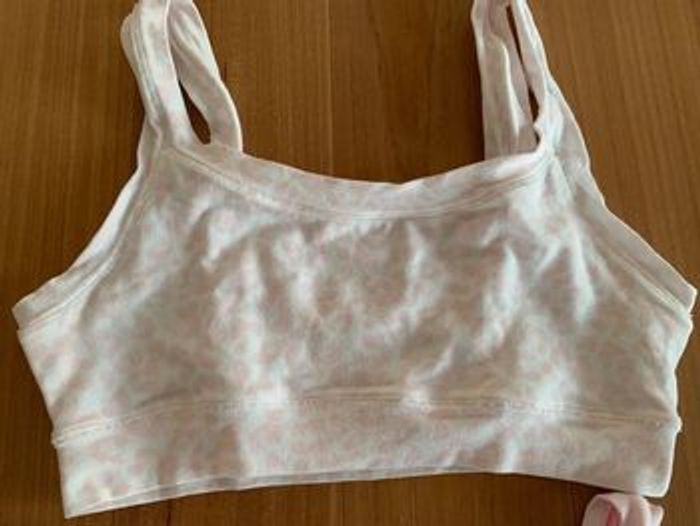 Lot de deux brassières United Colors of Benetton en 10 ans - photo numéro 2