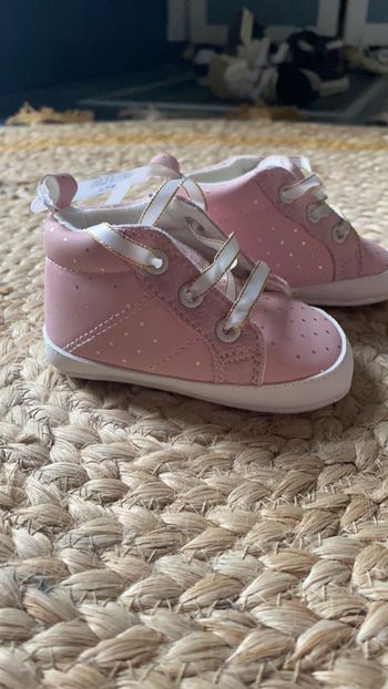 Chaussure neuve 6/12 mois tao