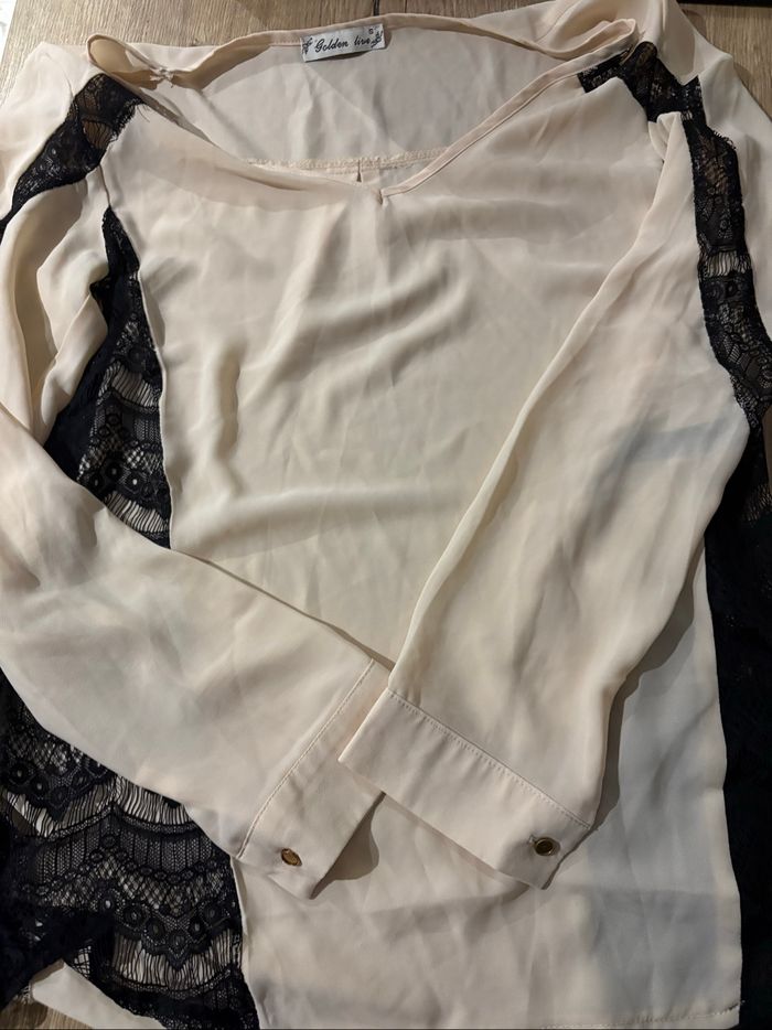 Blouse à dentelle - photo numéro 2