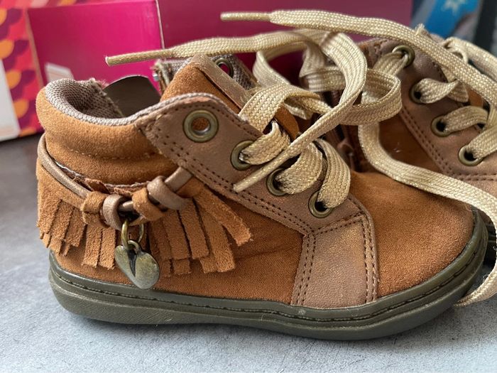 Chaussure fille (22) - photo numéro 2