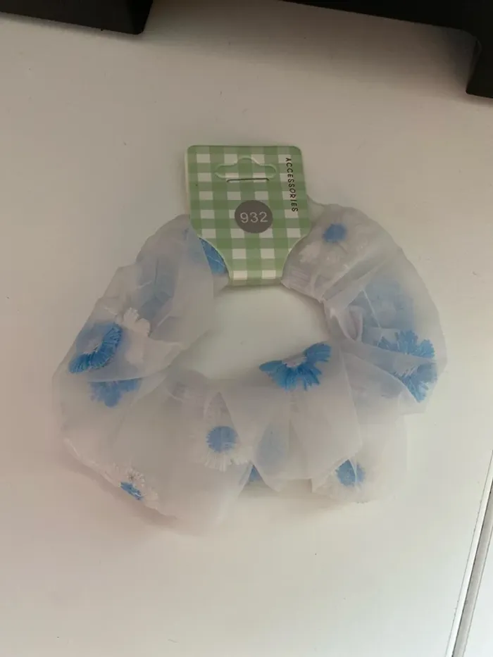 Chouchou tulle à fleurs bleu