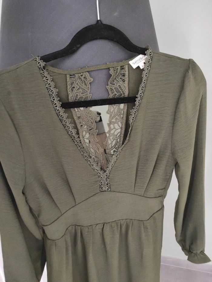 Robe 👗 kaki dentelle décolleté taille S - photo numéro 10