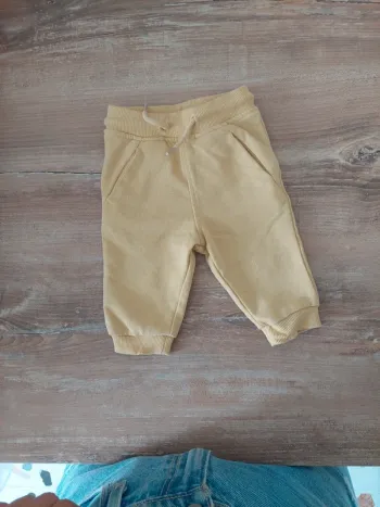 Pantalon jaune orchestra t.3mois