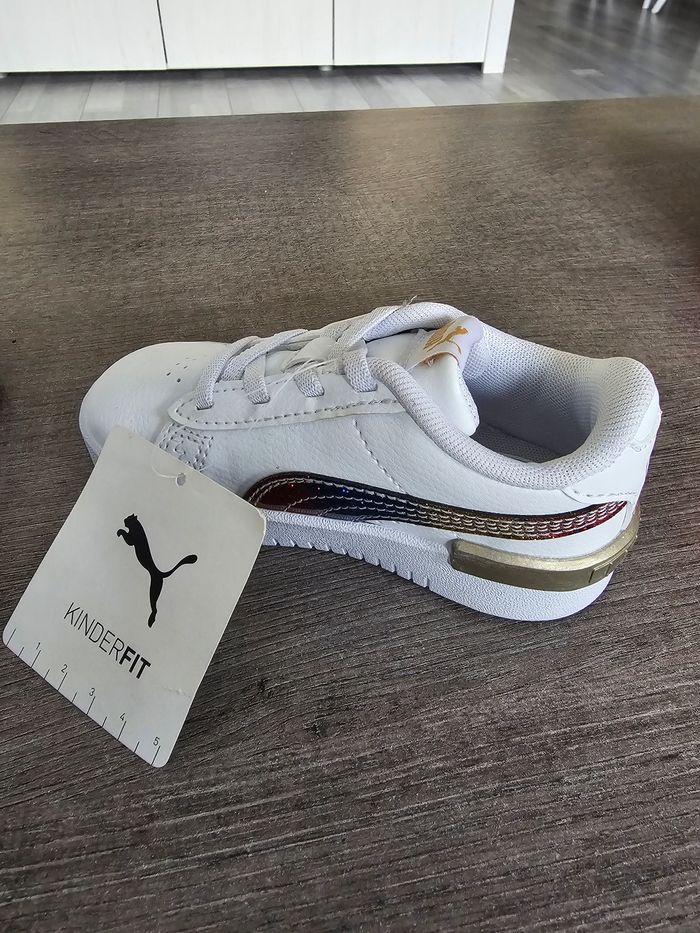 Chaussures arc en ciel puma neuve pointure 34 - photo numéro 2