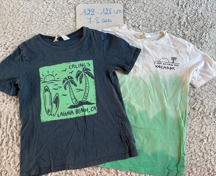 Lot 2 t-shirts