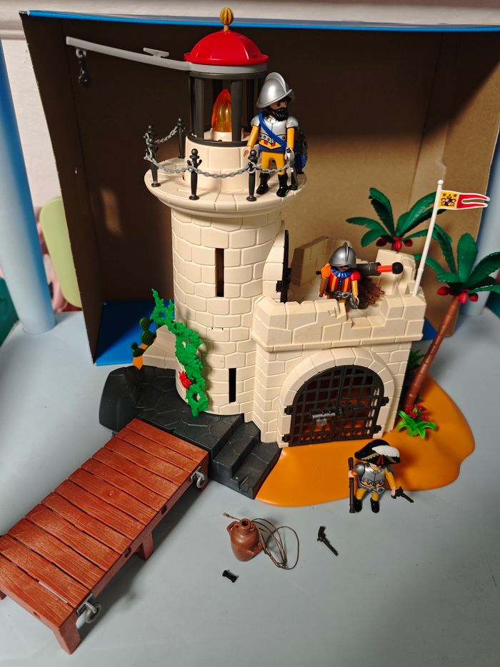 Playmobil 4294 Soldats avec phare fortifié - photo numéro 2