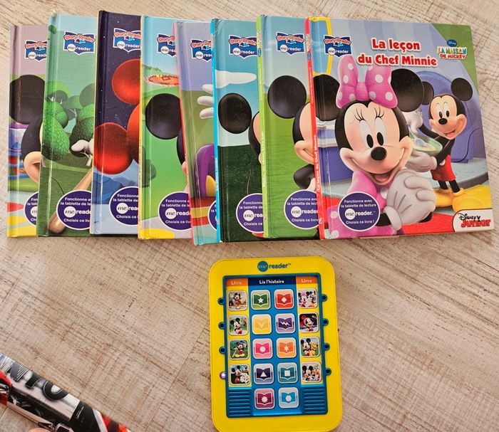 8 livres mickey et sa tablette de lecture