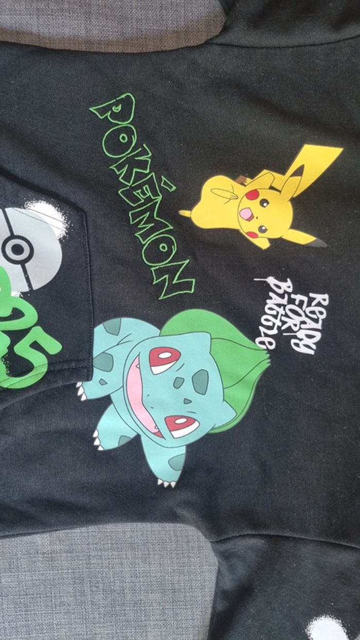 Ensemble jogging molletonné pokemon 5/6 ans en très bon état - photo numéro 5