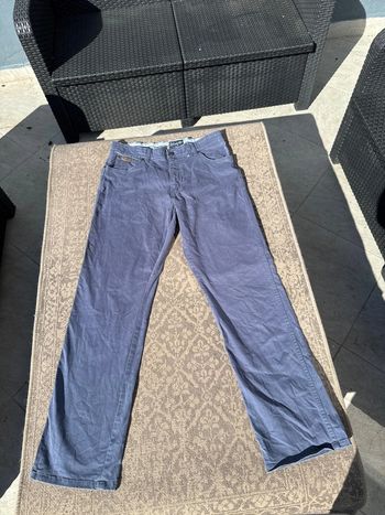 Pantalon Wrangler TEXAS bleu/gris - Taille W34 L32 - Coupe droite homme