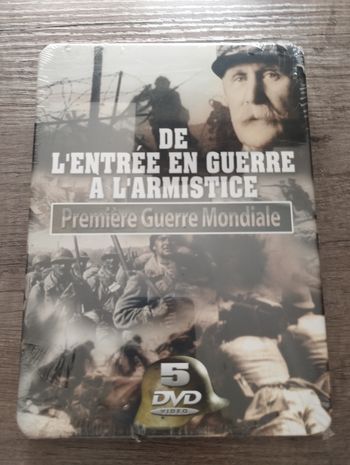 Première Guerre Mondiale de L'entrée en Guerre à L'armistice neuf sous blister 