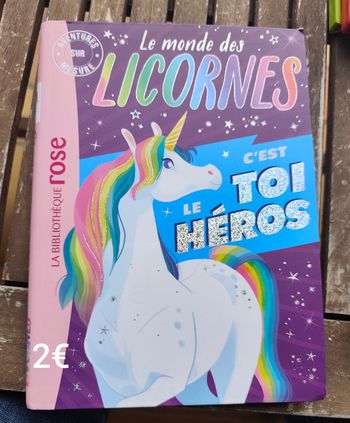 Livre " Le monde des licornes"