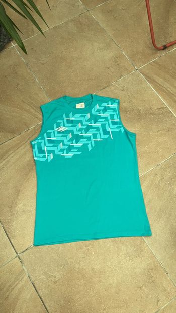 T-shirt sans manche turquoise et vert L Umbro (n°18)
