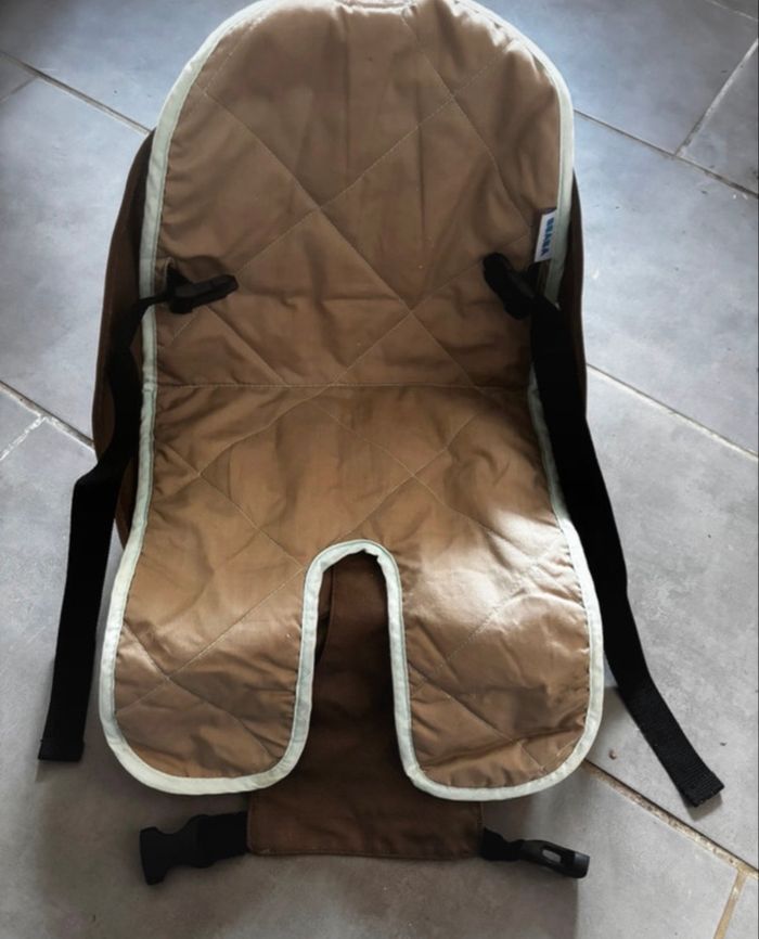 Rehausseur de voyage