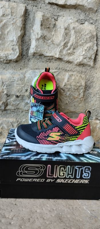 Baskets lumineuses Skechers S Lights Magna Lights – Pointure 22 ✨