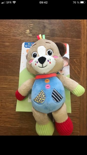 Doudou pete the puppy