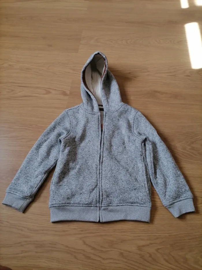 Gilet doublé polaire taille 8ans