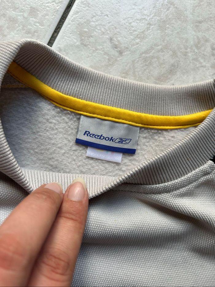Pull gris jaune noir Reebok 10 ans - photo numéro 5