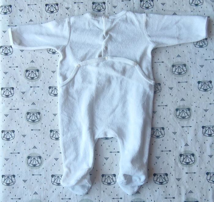 Lot de pyjamas taille 1 mois - photo numéro 12