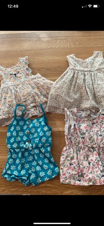 Lot de 3 robes et une combi short