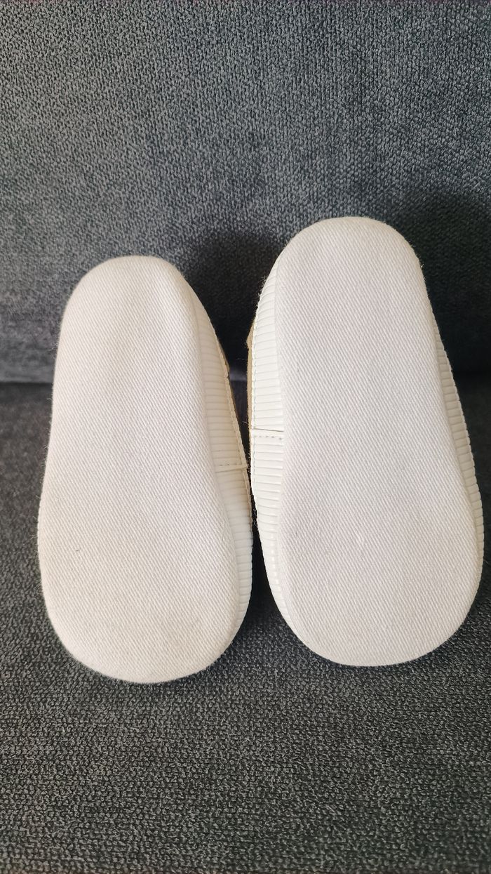 Petites chaussures KIABI - photo numéro 5