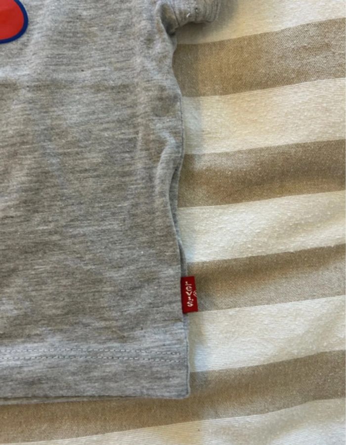 T-shirt Levi’s taille 6 mois - photo numéro 3
