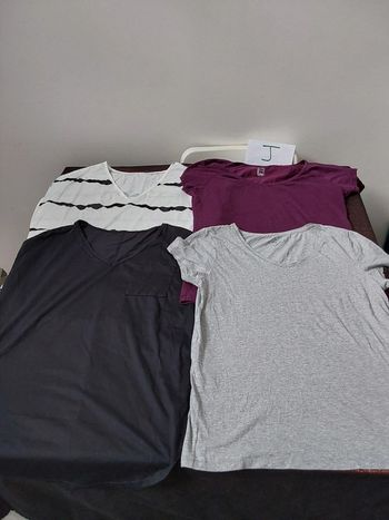Lot t.shirts L