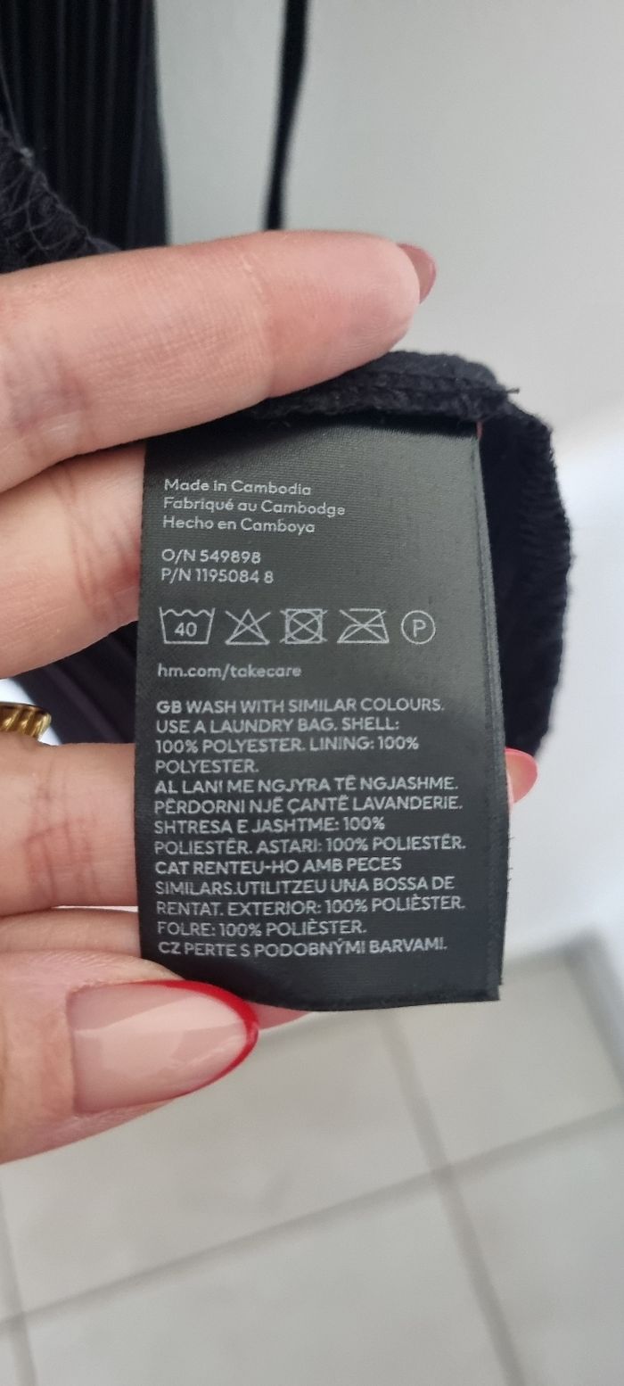 Petite robe noire Taille 36 H&M - photo numéro 8