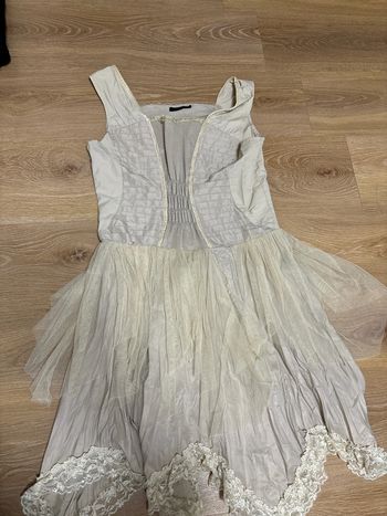 Robe beige dentelle et tulle