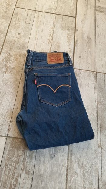 Jean Levi's 535 super skinny w27 l32 taille 34 en très bon état