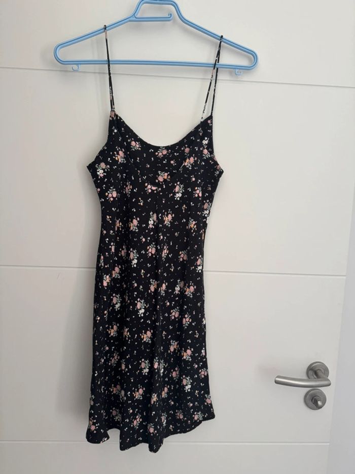 Robe courte noire à imprimé fleuris ASOS Design - photo numéro 3