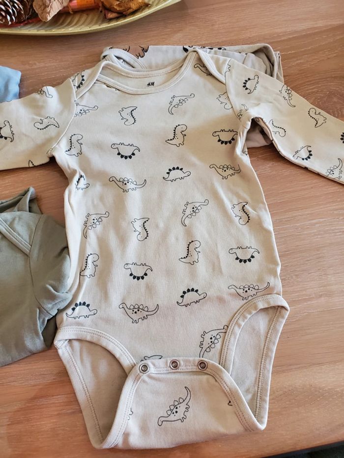 Lot de 6 bodies ML taille 24 mois H&M - photo numéro 7