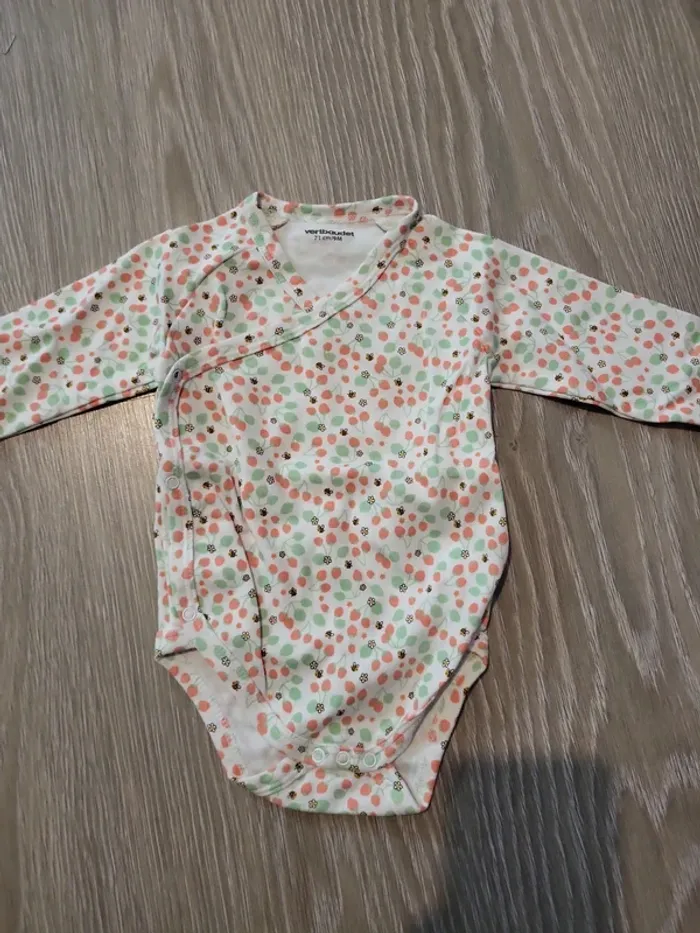 Lot 2 body 6/9 mois - photo numéro 6