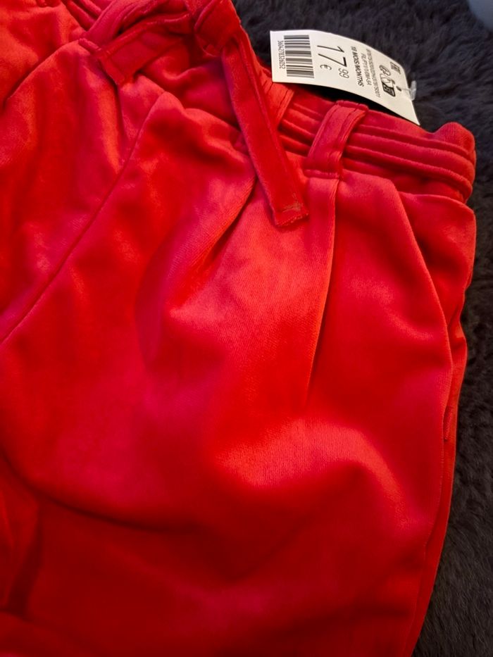 Short rouge obaibi 18 mois - photo numéro 4