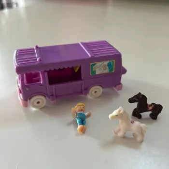 Polly pocket stable on the go complet