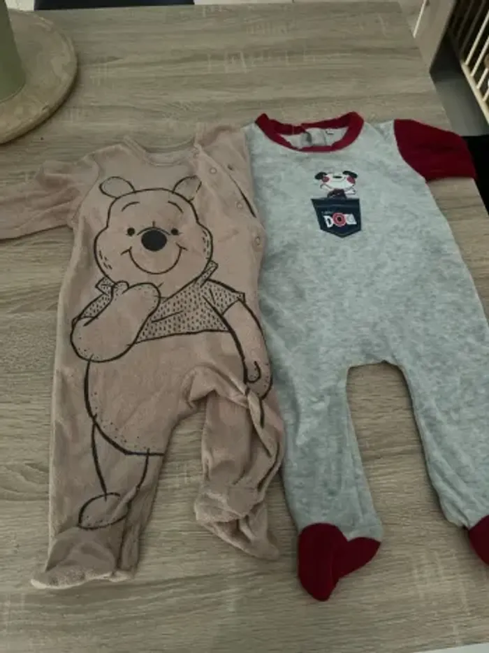 Lot 5 pyjamas 6 mois - photo numéro 4