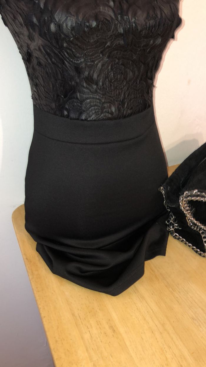 Robe noire - photo numéro 4