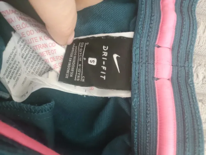 Ensemble jogging Atletico madrid taille 8/10 ans - photo numéro 5