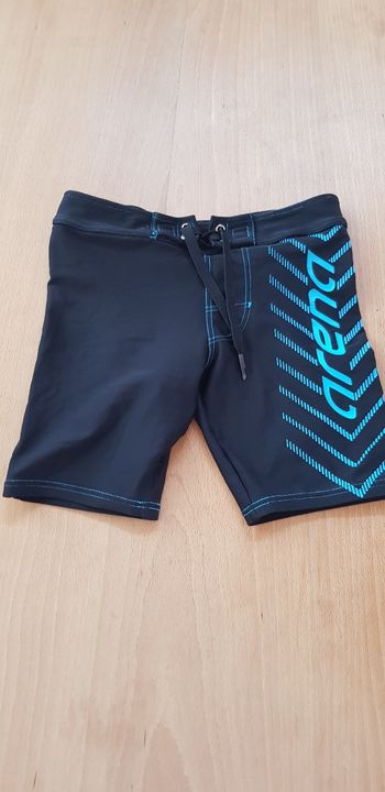 Maillotcde bain garçon 6-7 ans