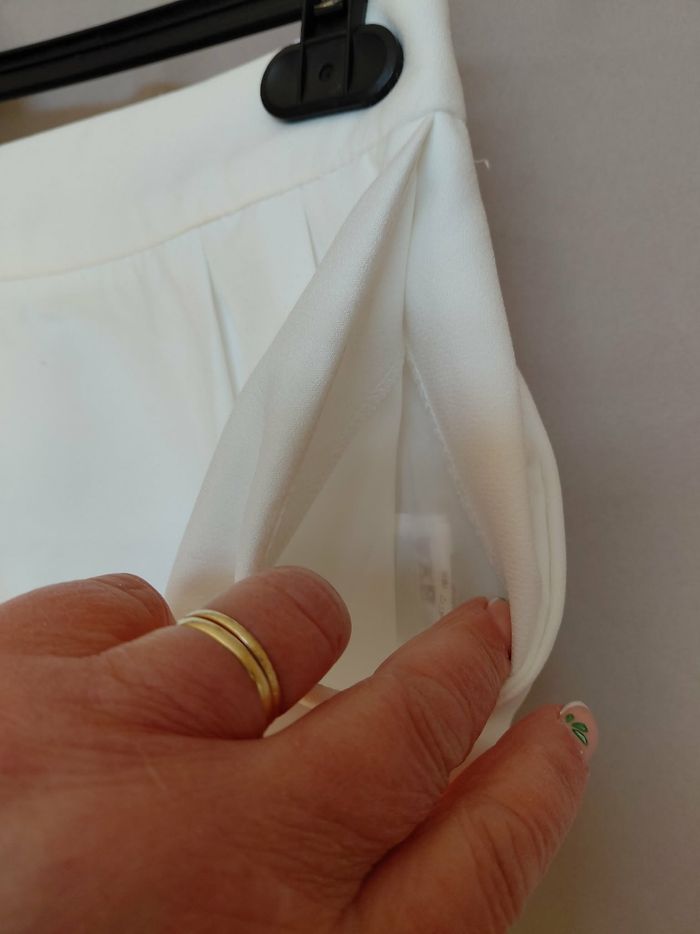 Très joli short femme T 44 - photo numéro 2