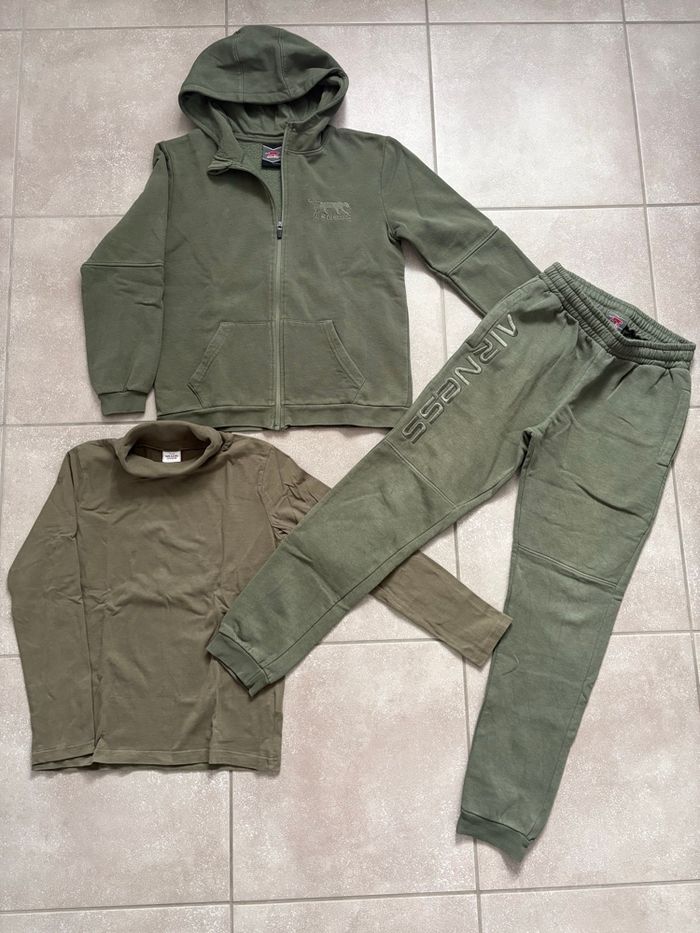 Lot de 12 vêtements taille 12 ans - photo numéro 2