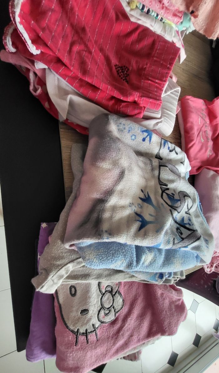 Lot fille 5 ans - photo numéro 2