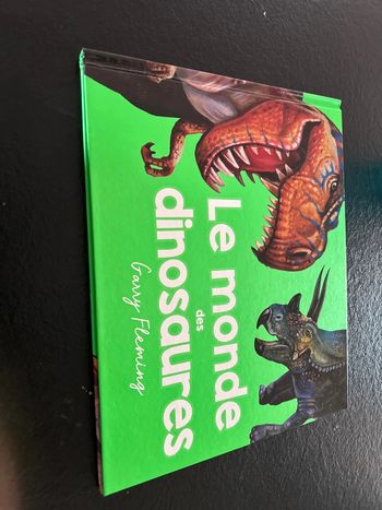 Livre neuf dinosaures