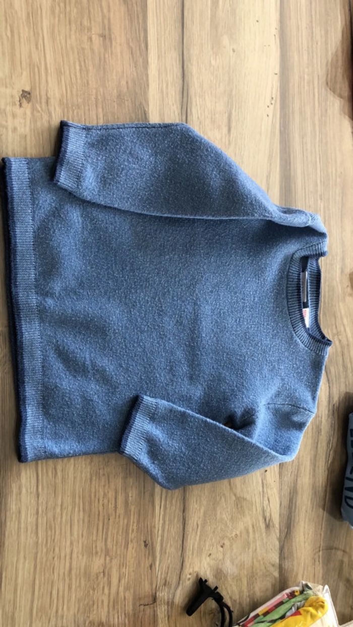 Pull bleu - photo numéro 2