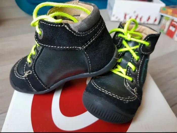 Chaussures Pointure 20 GBB - photo numéro 4