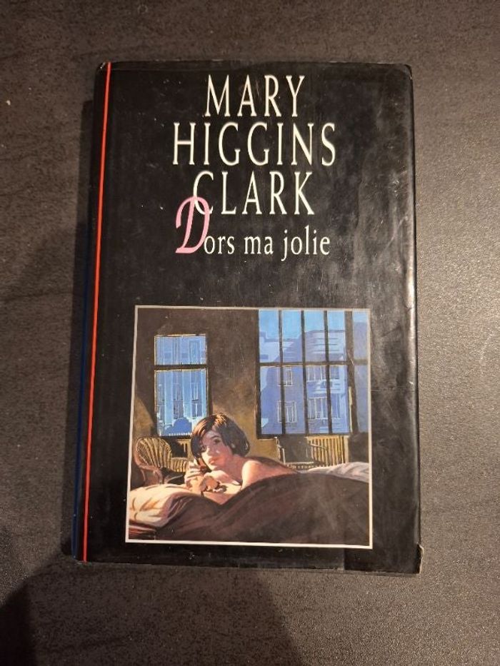 Thriller de Mary Higgins Clark Dors ma jolie en bon état