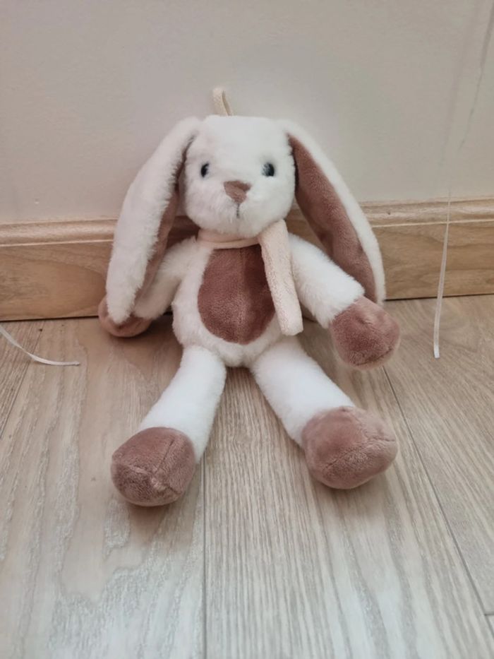 Lapin en peluche