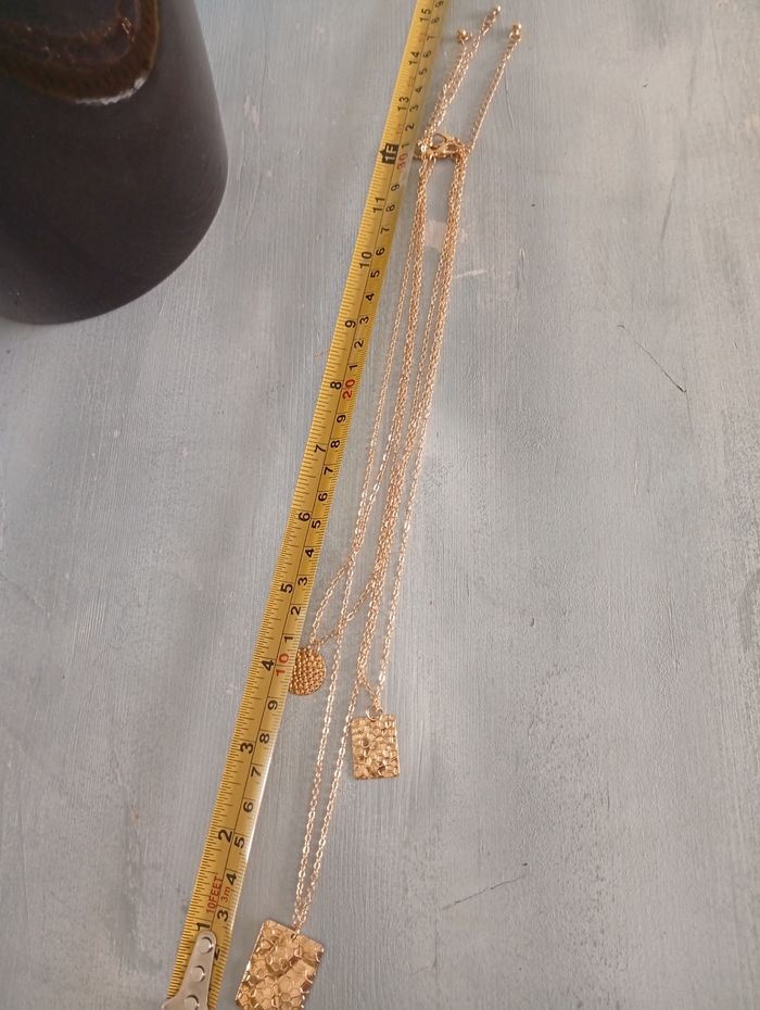 3 Colliers dorés avec pendentif - photo numéro 6