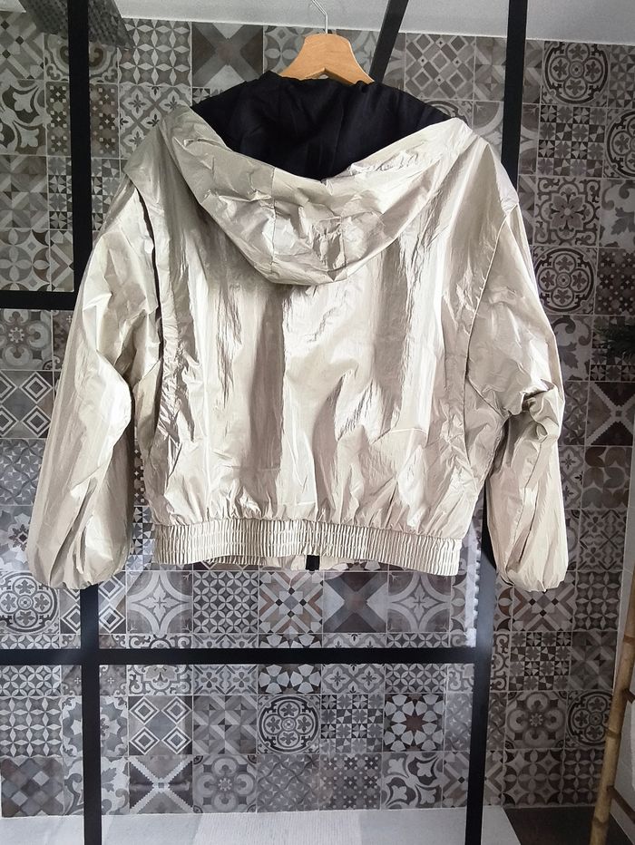 Blouson coupe vent couleur dorée - photo numéro 2