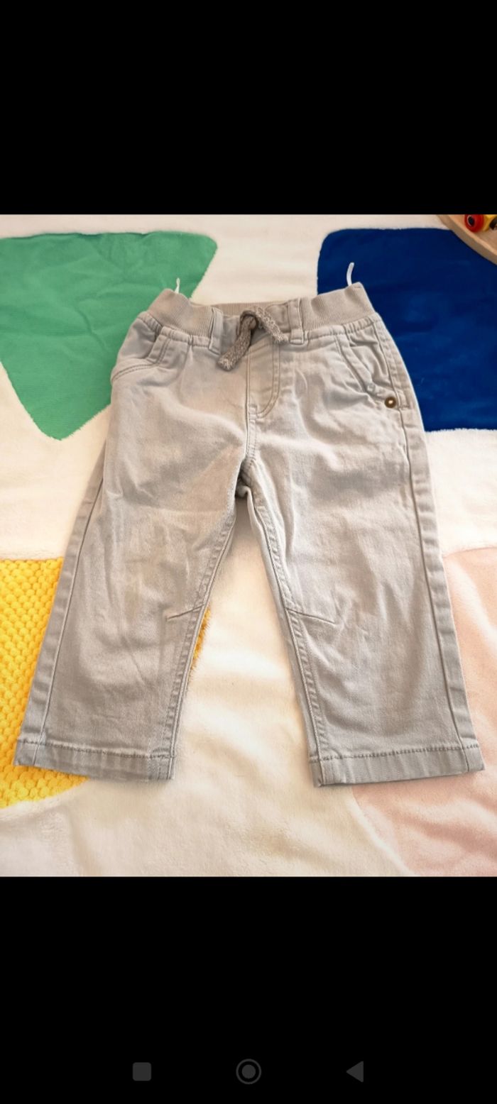 Pantalons très bon état 18 mois - photo numéro 3